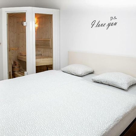 Sauna - Flexible Selfcheckins 6 - Zagreb - Garage - Electric Vehicle Ccharger - Loggia - New - Luxury - Apartments Repinc 6 المظهر الخارجي الصورة