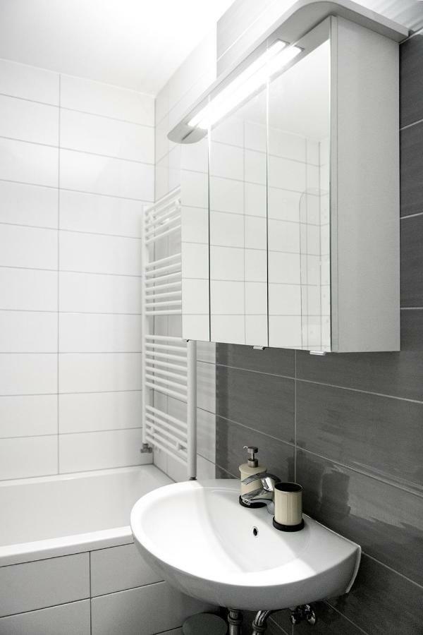 Sauna - Flexible Selfcheckins 6 - Zagreb - Garage - Electric Vehicle Ccharger - Loggia - New - Luxury - Apartments Repinc 6 المظهر الخارجي الصورة